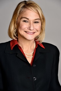 Headshot of Beth Braun